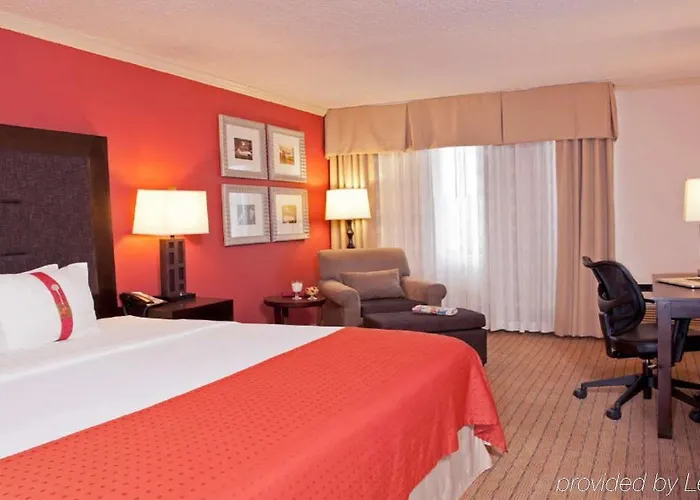 - Woodfield Area Отель 3*