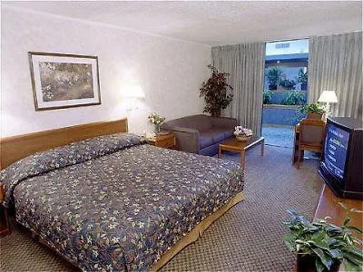 - Woodfield Area Отель